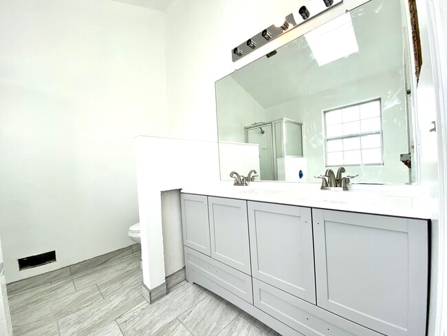 Photo - 67 Balboa Ln