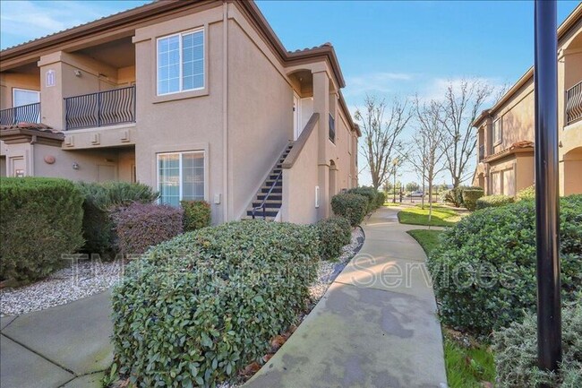 Photo - 4200 E Commerce Way Unit #1012