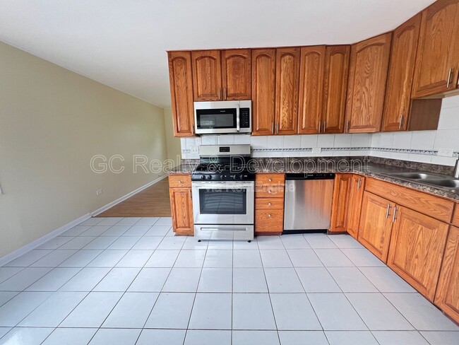 Photo - 206 E Center St