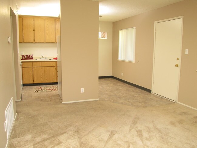 Photo - Sunset Park Apartments (No Vacancy)