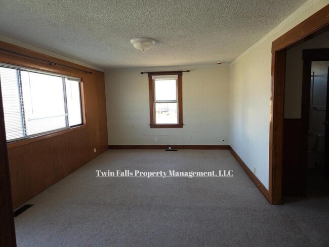 Photo - 194 Filer Ave