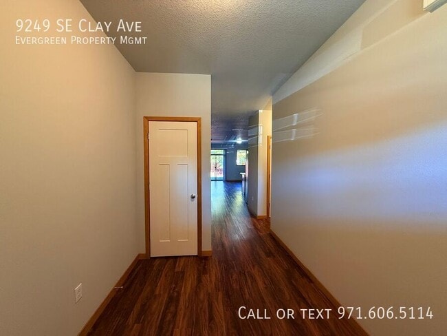 Photo - 9249 SE Clay St