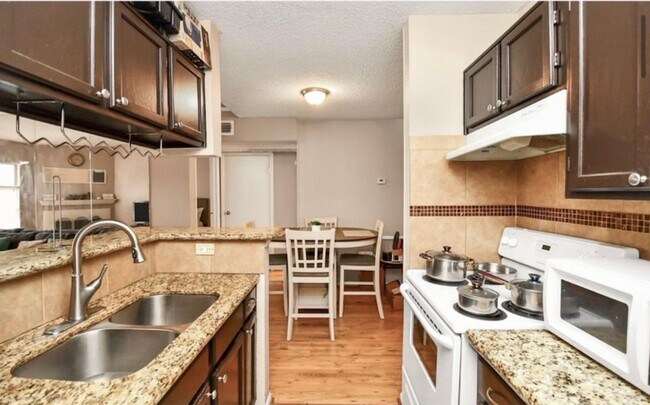 Photo - 3770 Lovers Wood Ln Unit 606