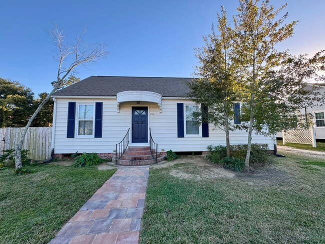 Building Photo - 1114 10th St