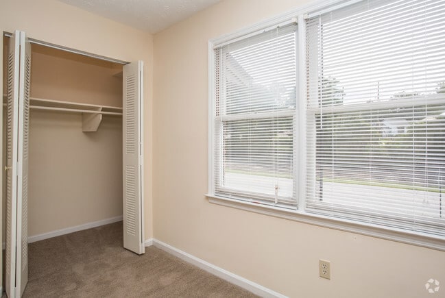 2BR, 1.5BA - 1,100 SF