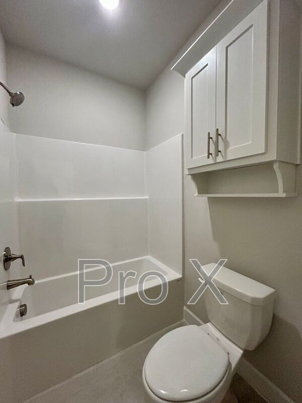 Photo - 1900 Charles St