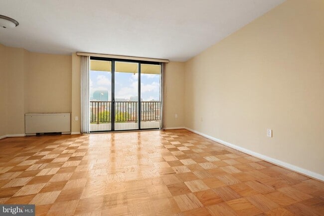 Photo - 4242 East-West Hwy Unit 914