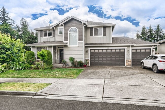 Building Photo - Spacious 5 Bedroom Lynnwood Dream Rental w/ Attached 3-Car Garage!