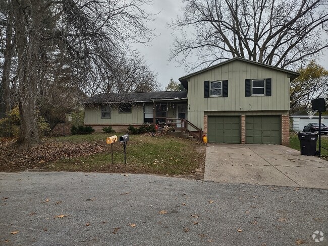 Building Photo - 1394 Carriage Hill Dr SE Rental