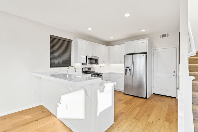 Photo - 2 bed 2.5 bath + Bonus Room Newer Construction Home Available Now!