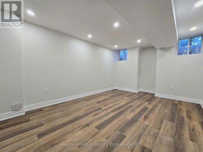 Photo - 38 Vipond Rd