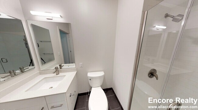 Photo - 240 Sidney St