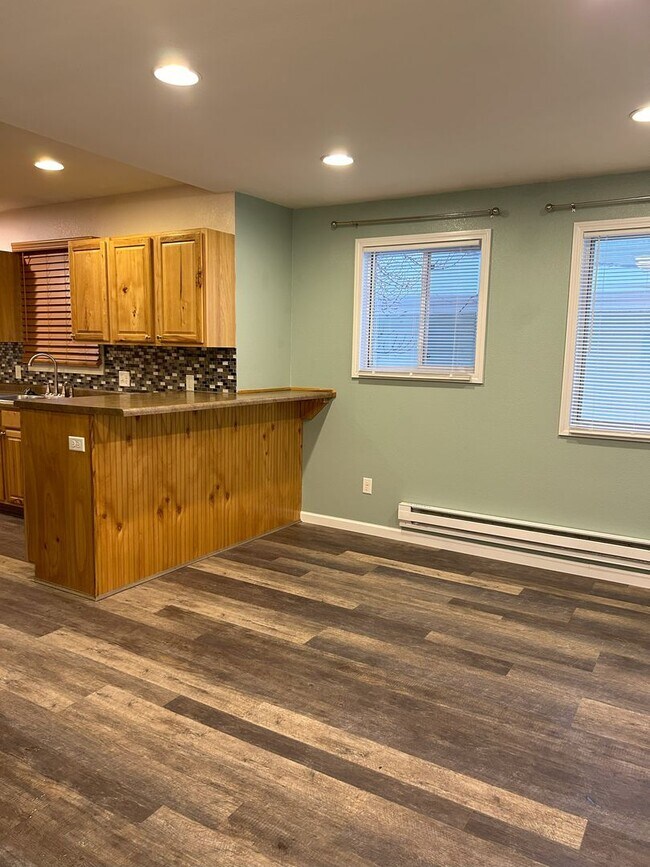 Photo - Charming 3 Bedroom, 2 Bathroom House!!