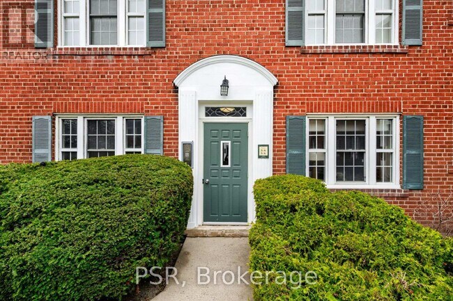 Photo - 1365 Bayview Ave