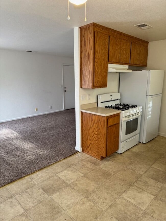 Photo - Anderson 3Bed Duplex- Garbage & Water Included!