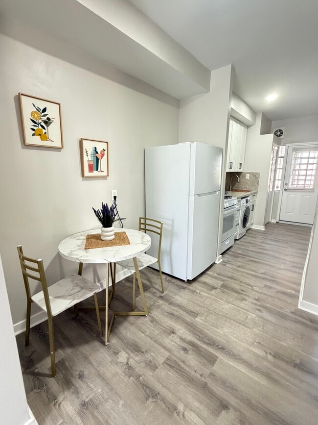 Photo - 1524 Queen St NE Unidad 1524