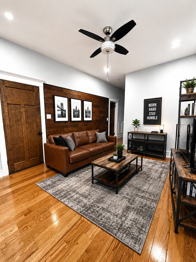 Photo - 3232 W Le Moyne St