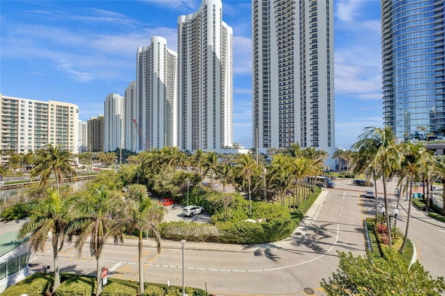 Photo - 300 Bayview Dr Condo Unit 611