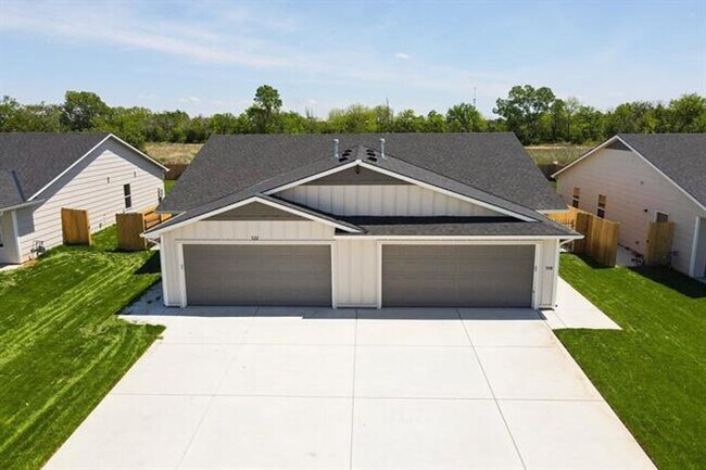 Photo - 518-520 W. 50th Ct. S. Unidad 518 W. 50th Ct. S.