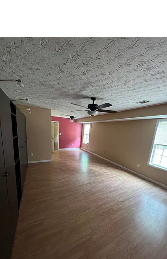 Photo - 70 Trelawney Dr
