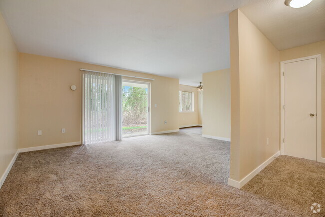 Building Photo - Redwood Terrace Rental