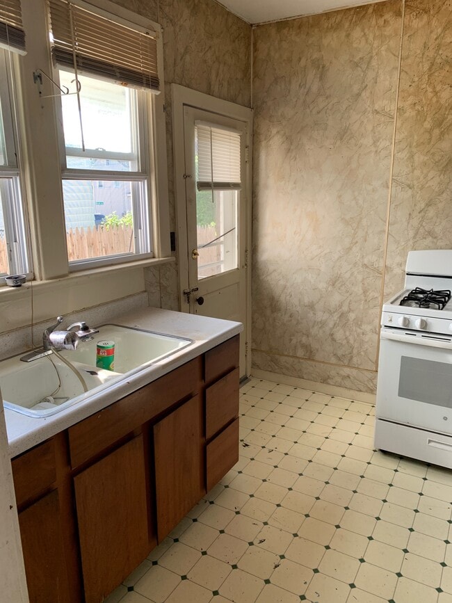 Photo - 115 Bullman St Unidad 1