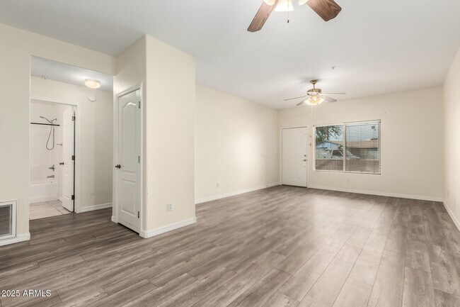 Photo - 2201 N Comanche Dr