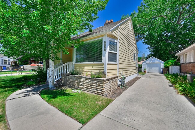 Photo - 2789 Alden St E