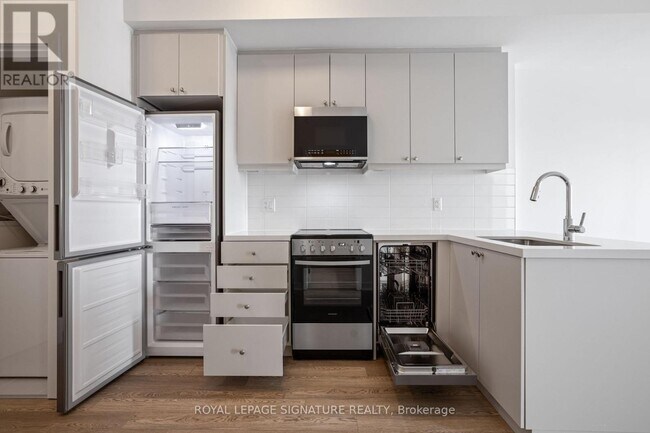 Photo - 51 Clarington Blvd Unité 505