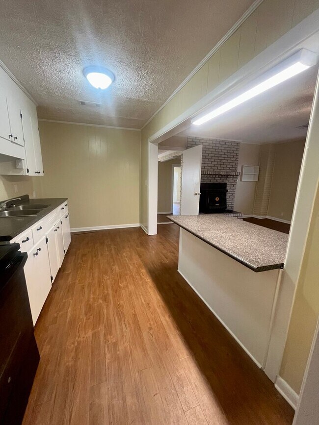 Photo - 3 Bed 1 Bath House