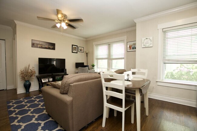 Photo - 2129 N Dayton St Unit 102