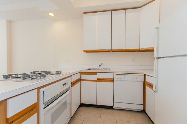 Photo - 2260 N Clark St Unit 2