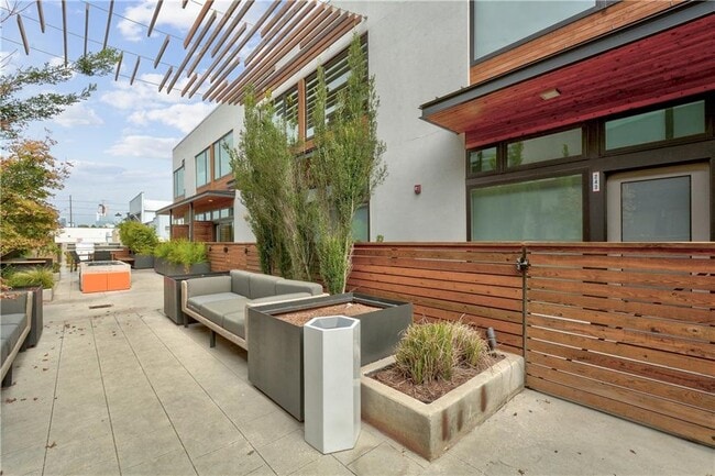 Photo - 2002 E 7th St Unit 243