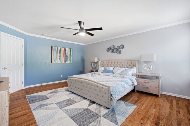 Photo - 605 Lofty Ln
