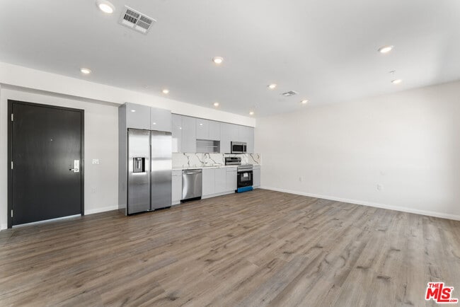 Photo - 3105 Bellevue Ave Unit 307