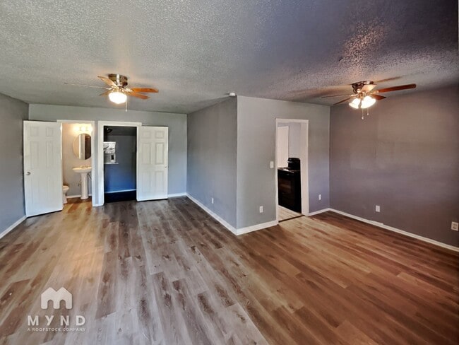 Photo - 1805 Trenton Dr