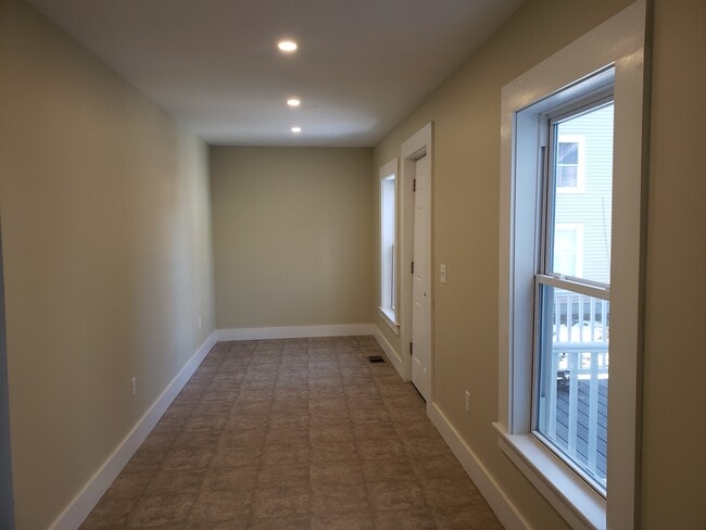 Photo - 12 Booker St