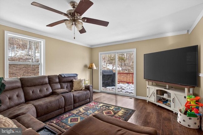 Photo - 1238 Logger Dr