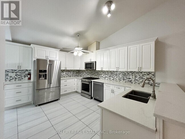 Photo - 1559 Chateau Ave Unité 3