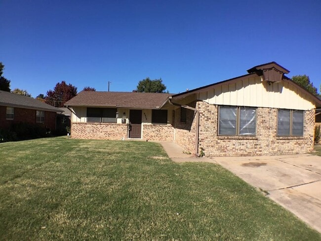 Photo - 4813 Woodview Dr