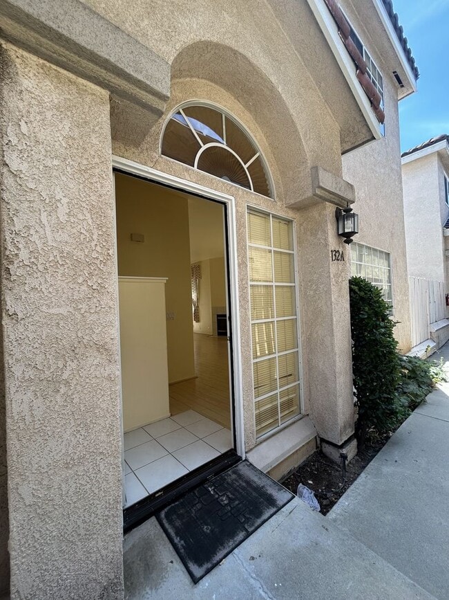 Photo - Cozy 3 bedroom Condo in the most demanded ... Unidad A