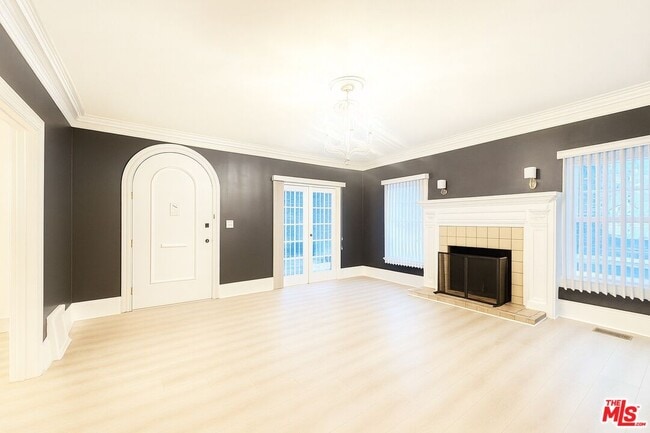 Photo - 6551 Franklin Ave