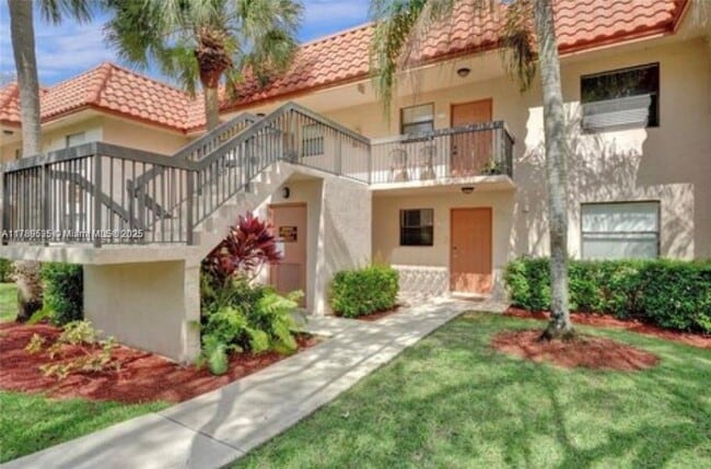 Photo - 15701 W Waterside Cir Condo Unit 202