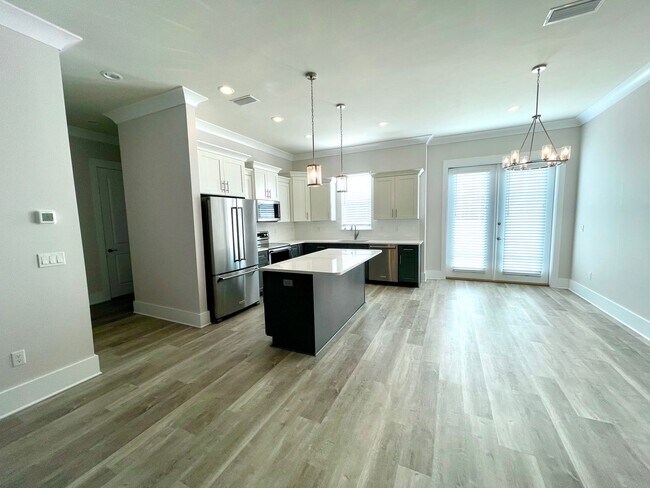 Photo - NEW 3B/2.5B Destin Oaks TOWNHOME available...