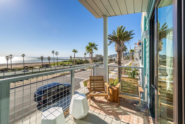 Coastline Ventura apartments — community photo