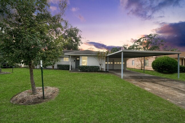 Building Photo - 9535 Vogue Ln