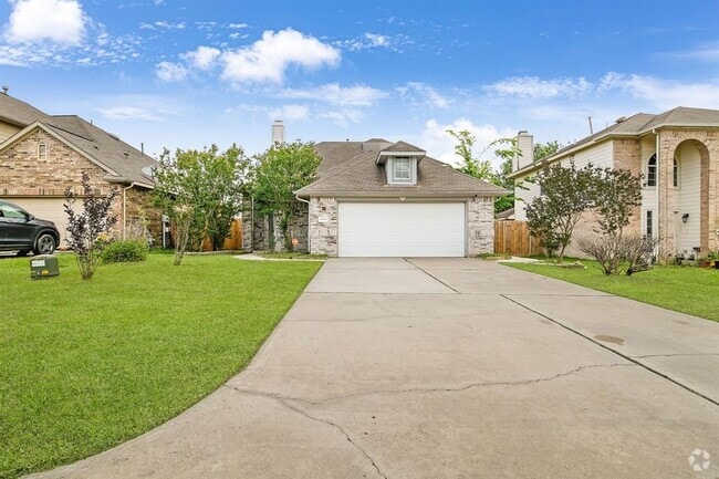 Building Photo - 18436 Sunrise Pines Dr Rental