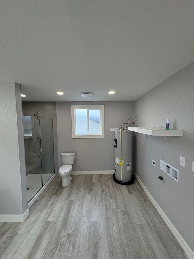 Photo - 4 bedroom, 2 bath house located in Downtown Stayton, OR