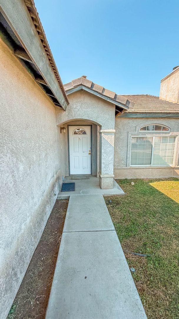 5311 Sunbird Ct