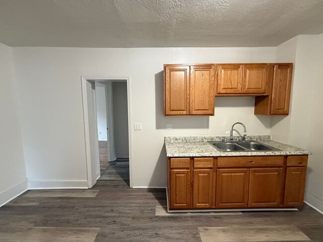 Photo - 719 W Ganson St Unit Upper